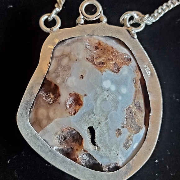 New Agate Geode Druzy and Amethyst Silver Necklace - Picture 10 of 16